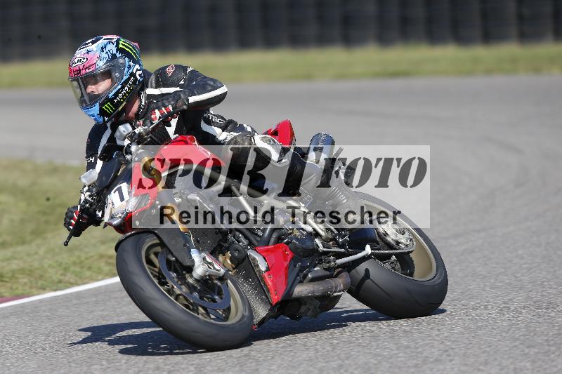 /Archiv-2025/49 26.08.2025 Cornu Master School ADR/blau-bleu/51